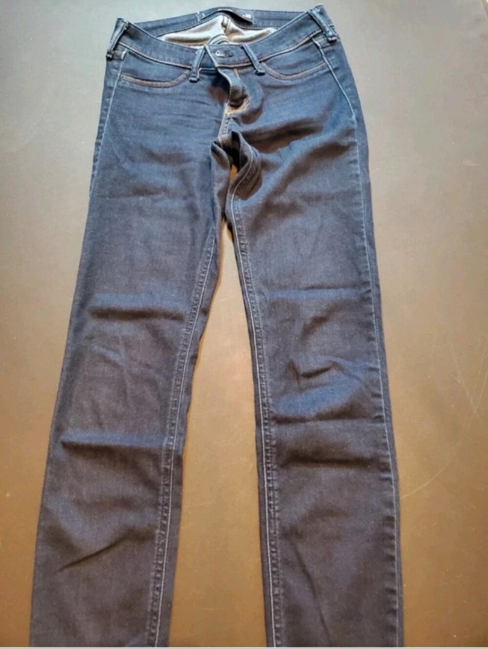 Hollister Size 1 Cropped Skinny Jeans